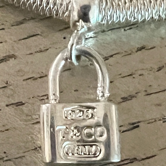 Tiffany and co sterling silver bracelet - Picture 3 of 4